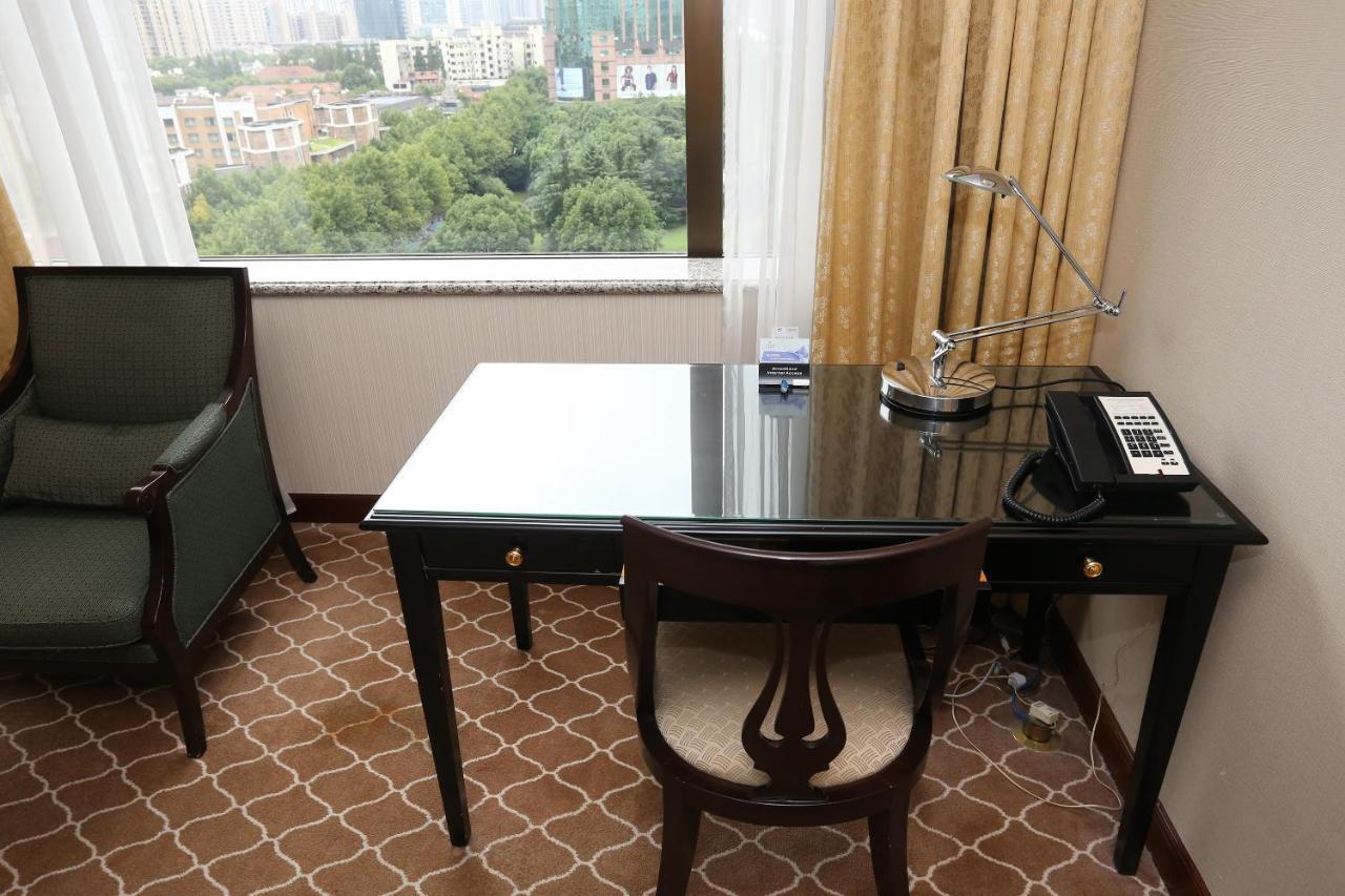 Okura Garden Hotel Shanghai Esterno foto
